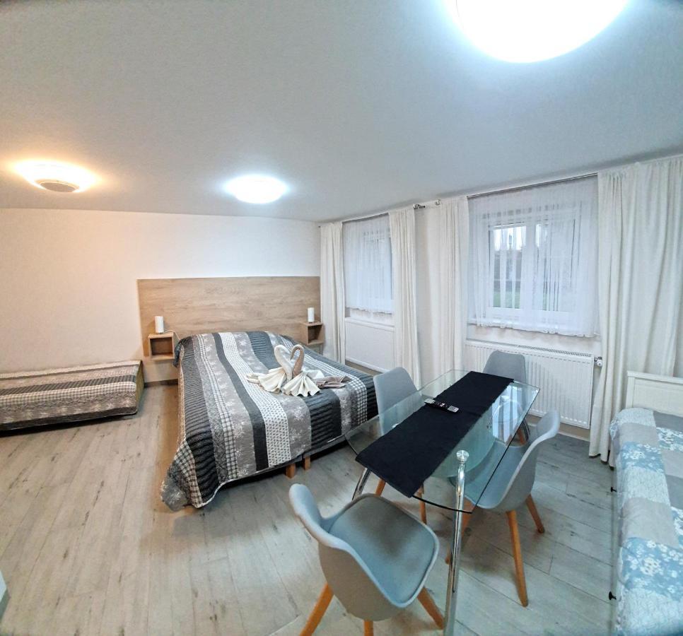 Viator Apartment อุสตกา ภายนอก รูปภาพ